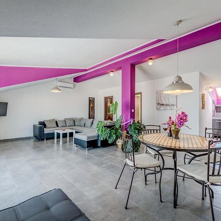 Deepwater House Apartment Slatine Exterior photo